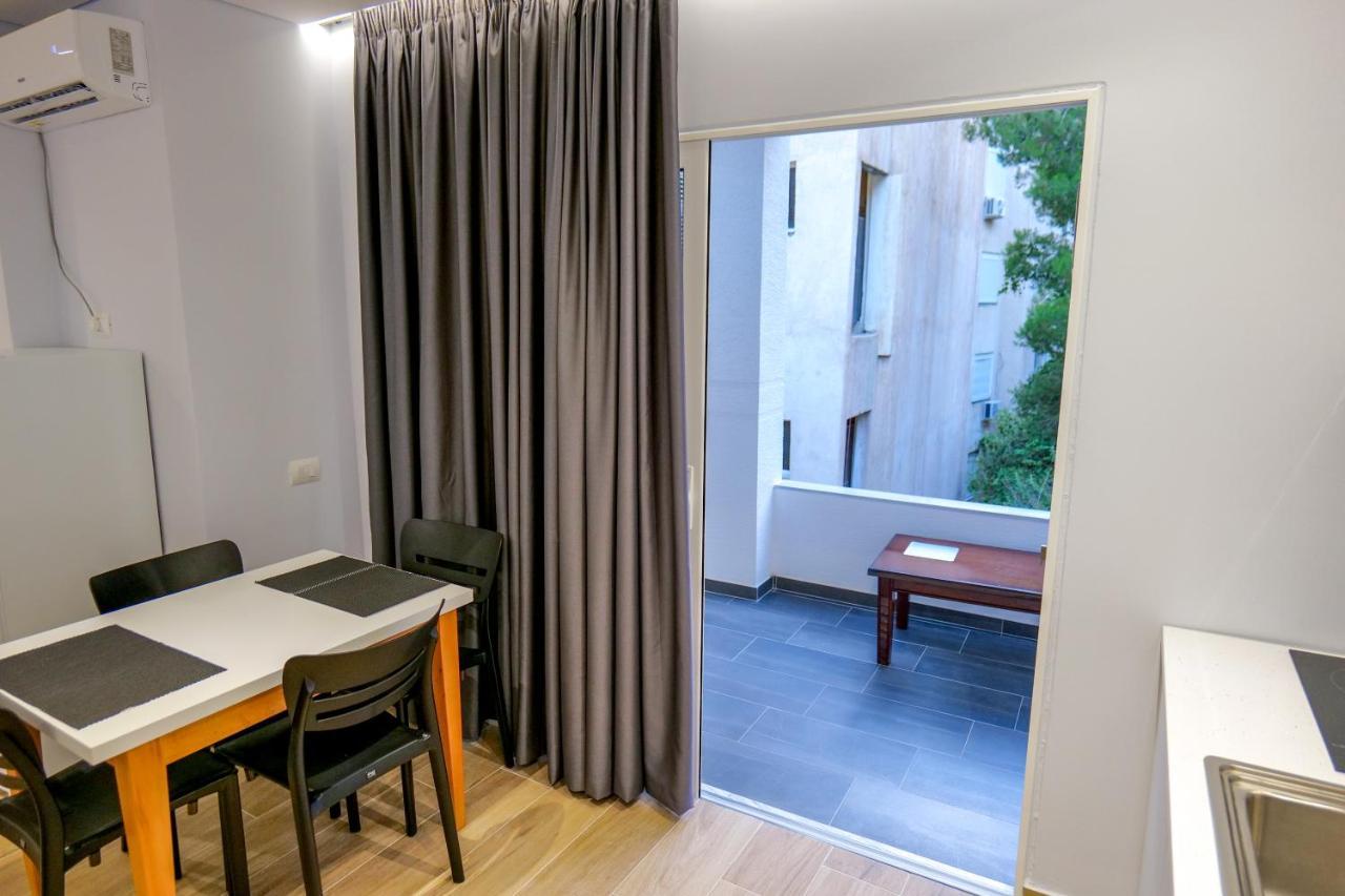Gjoka Apartments, In Front Of Bougainville Bay Sarande Ngoại thất bức ảnh