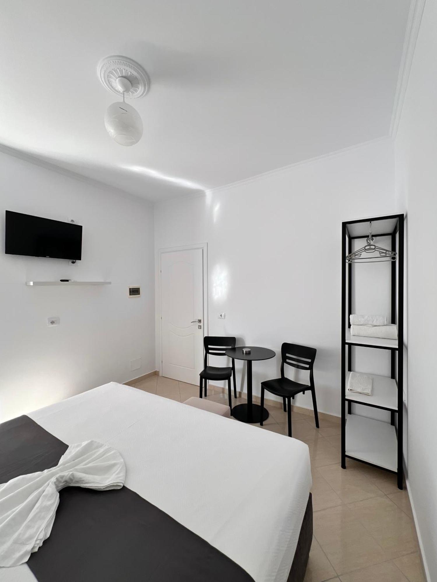 Gjoka Apartments, In Front Of Bougainville Bay Sarande Ngoại thất bức ảnh