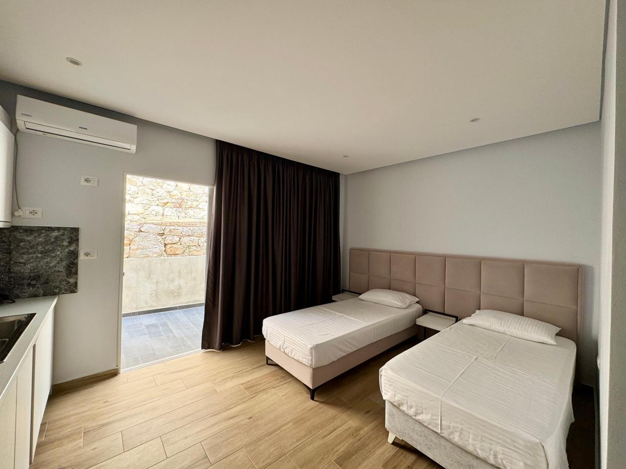 Gjoka Apartments, In Front Of Bougainville Bay Sarande Ngoại thất bức ảnh