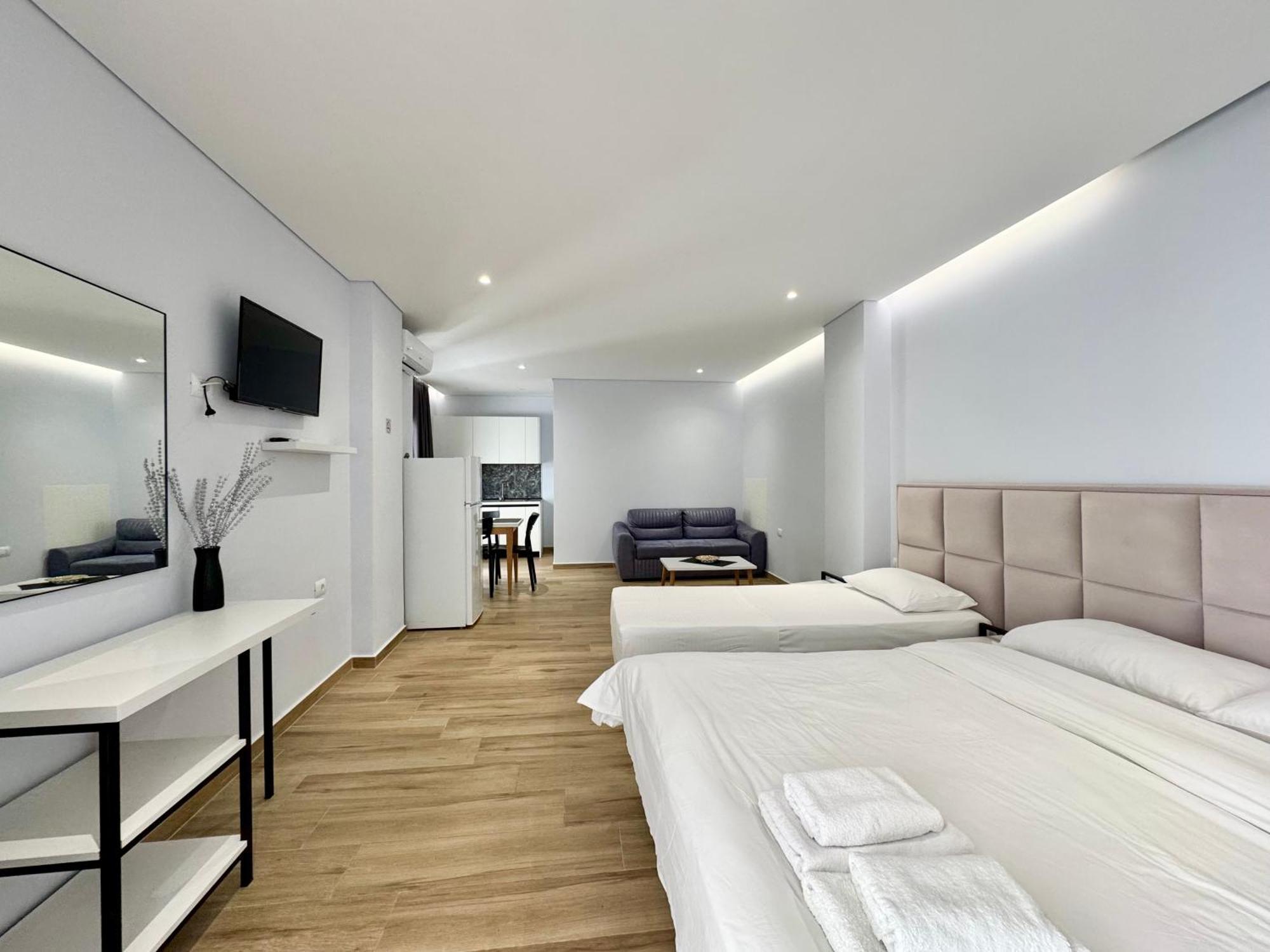 Gjoka Apartments, In Front Of Bougainville Bay Sarande Ngoại thất bức ảnh