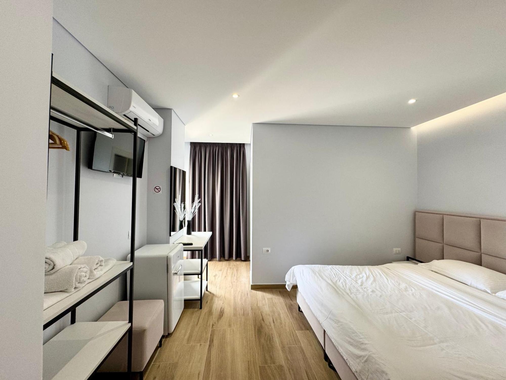 Gjoka Apartments, In Front Of Bougainville Bay Sarande Ngoại thất bức ảnh