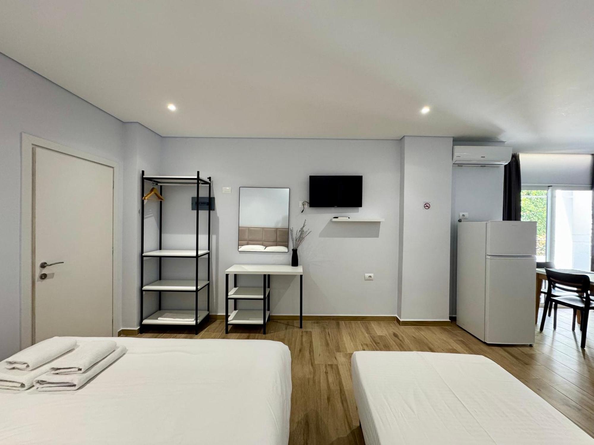 Gjoka Apartments, In Front Of Bougainville Bay Sarande Ngoại thất bức ảnh