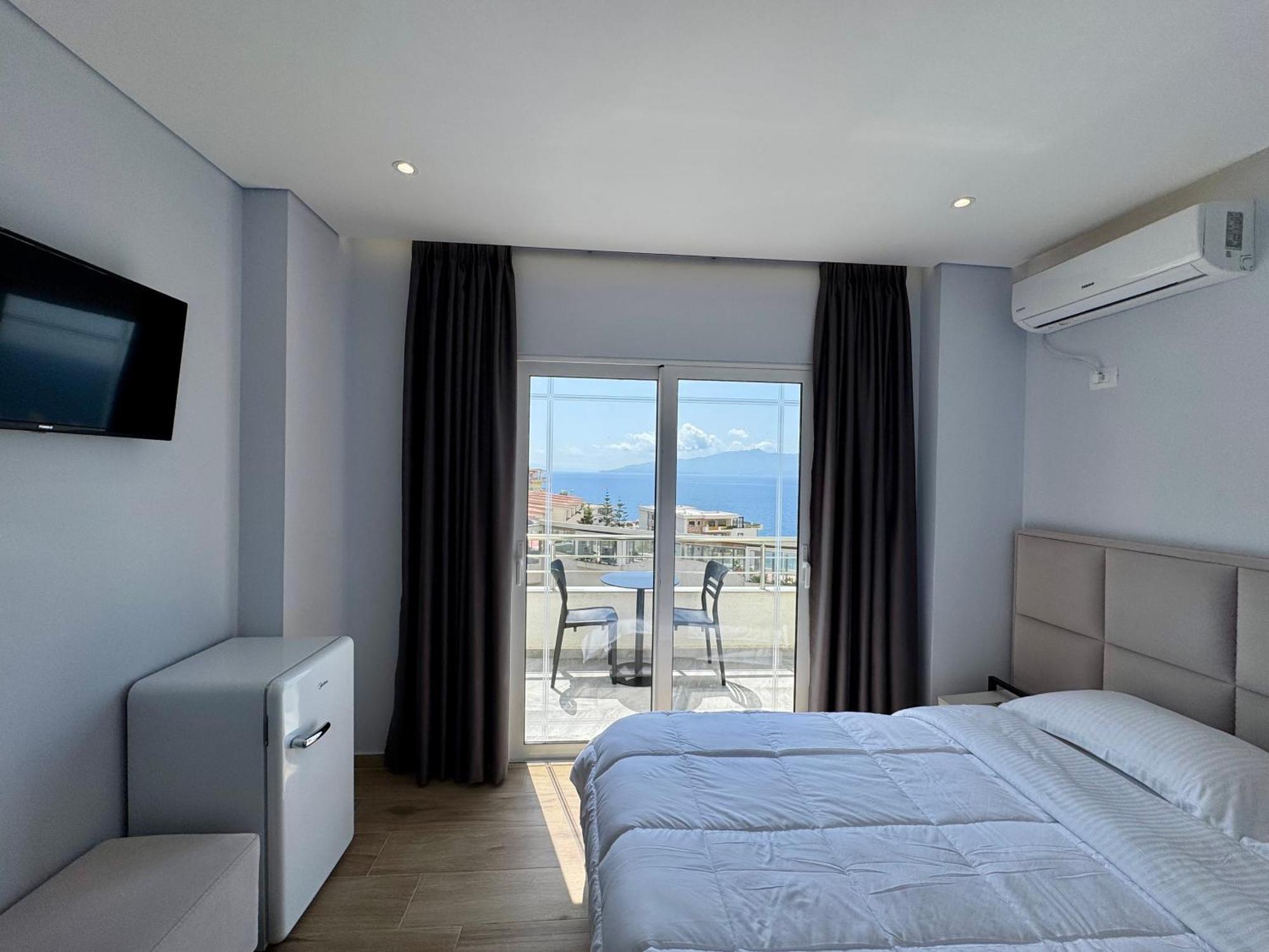 Gjoka Apartments, In Front Of Bougainville Bay Sarande Phòng bức ảnh