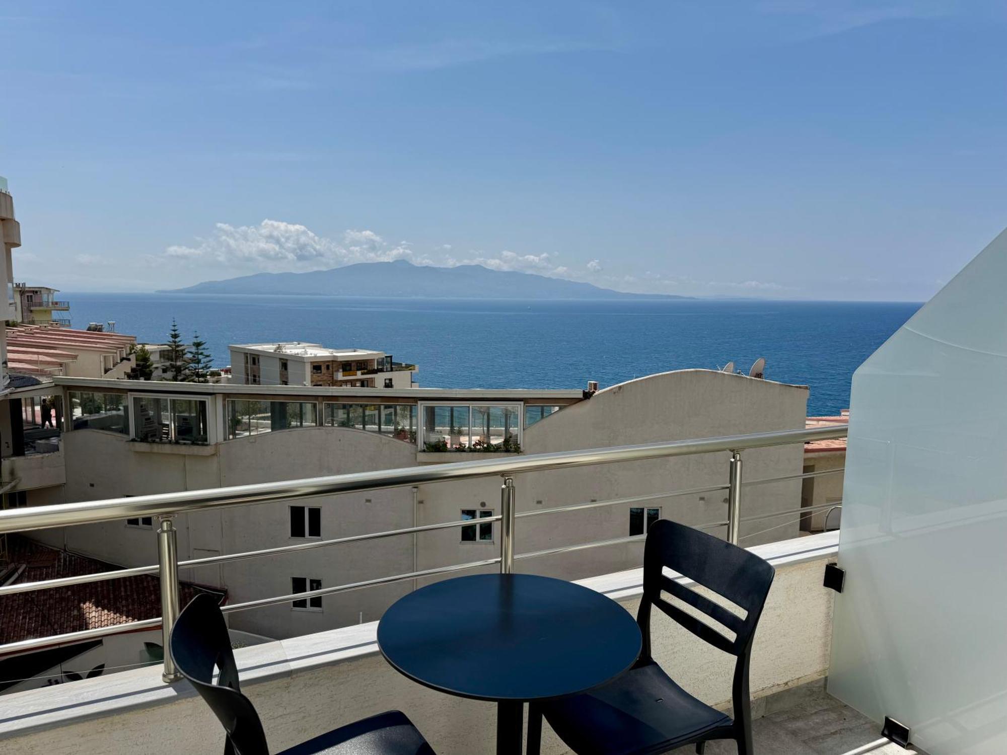 Gjoka Apartments, In Front Of Bougainville Bay Sarande Ngoại thất bức ảnh